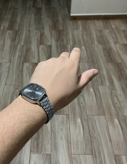 Classic Grey Premium ساعة