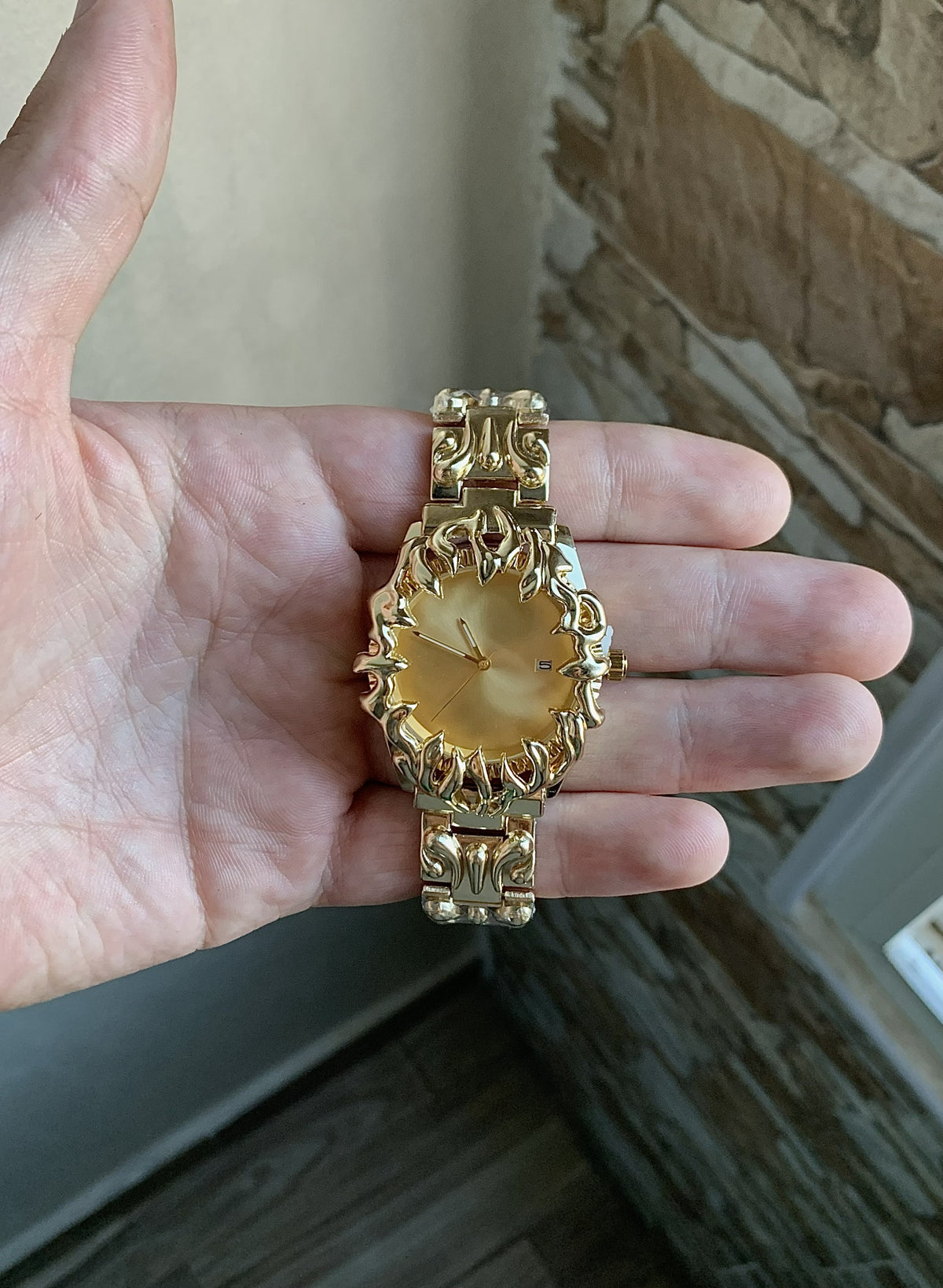 Golden Vampire ساعة يد
