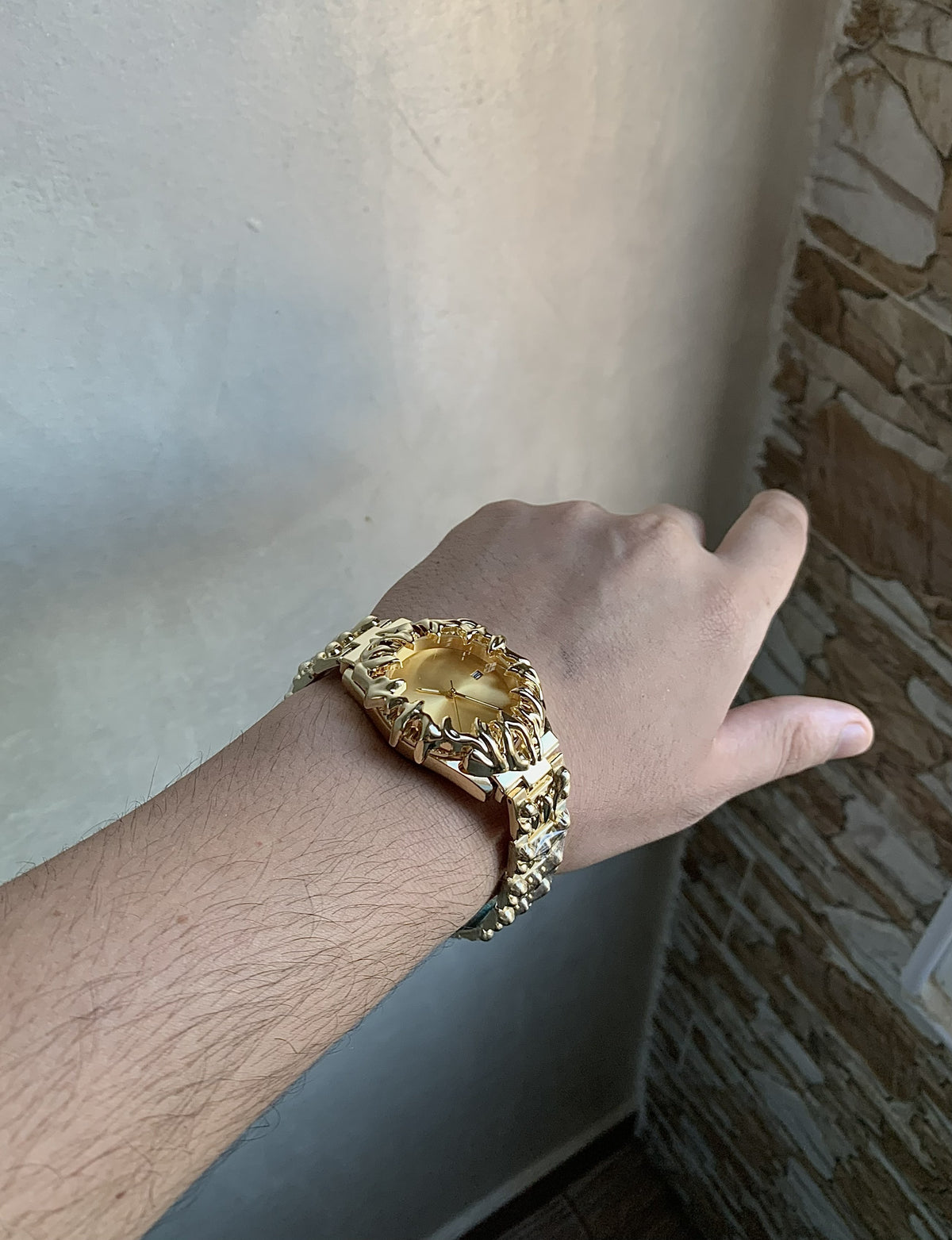 Golden Vampire ساعة يد